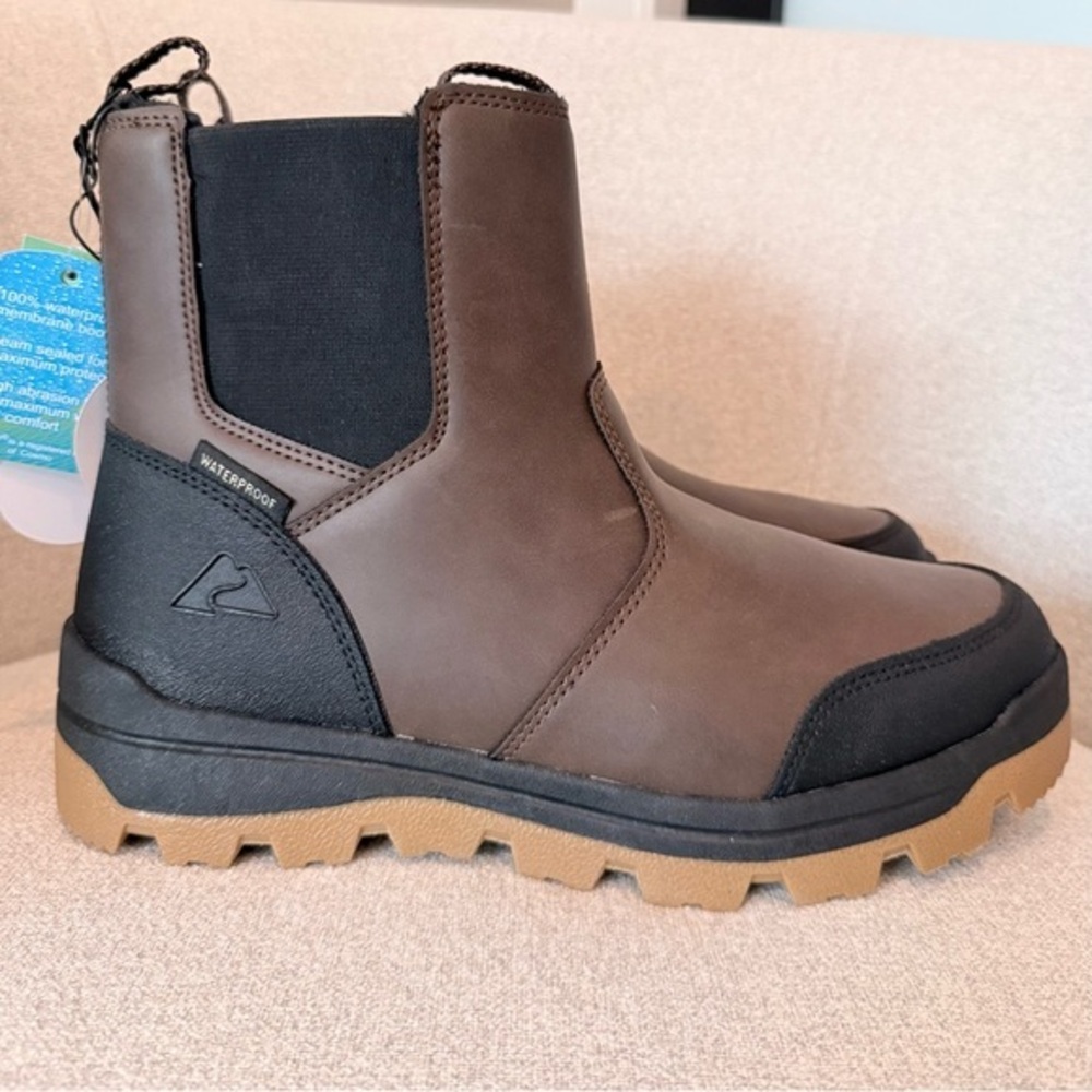 NWT Men’s Ozark Trail waterproof snow boots size 10